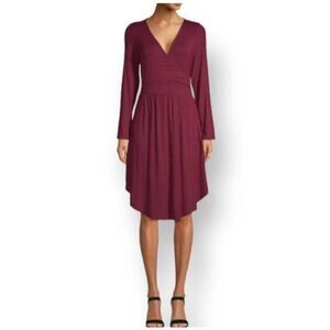 LOVE SADIE BURGUNDY V-NECK LONG SLEEVE DRESS SZ.L EUC.